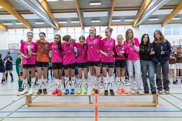 Bild 56 - C-Juniorinnen 2 Loewinnen Cup